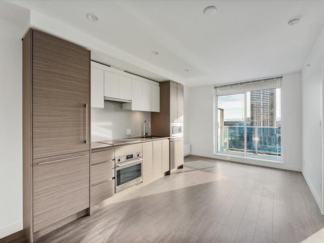 Apartment for sale in Surrey, North Surrey, 1212 13615 Fraser Highway, 263114633 | Realtylink.org