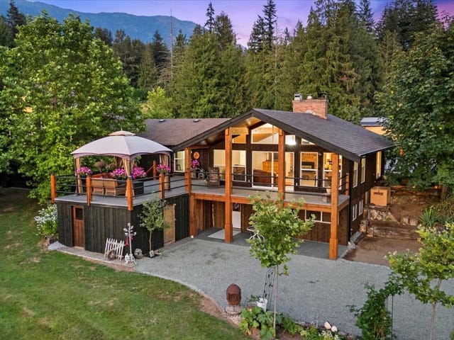 House for sale in Chilliwack, Sardis, 49825 Larsen Road, 263114666 | Realtylink.org