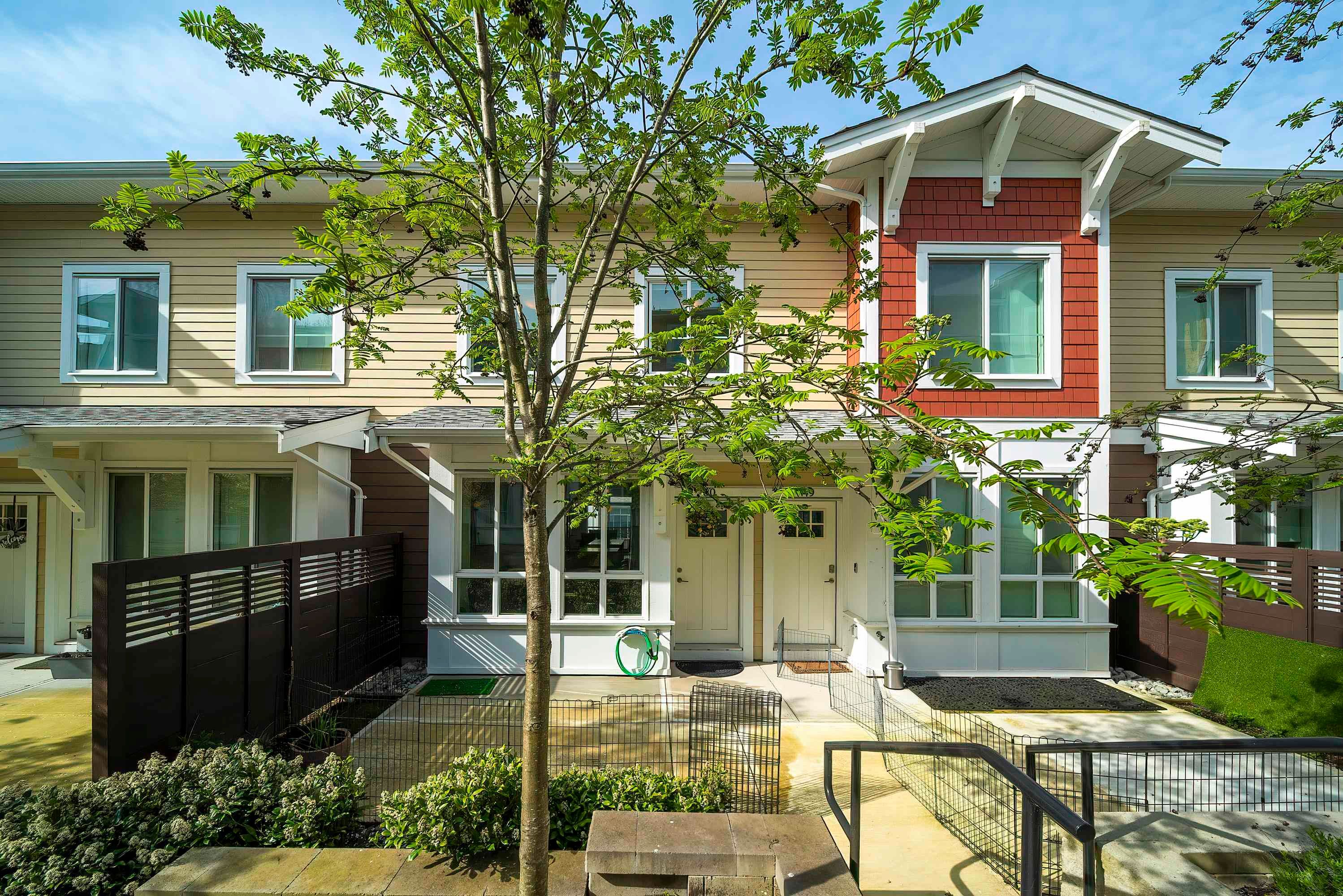 Townhouse for sale in Surrey, South Surrey White Rock, 50 16561 17a Avenue, 263114763 | Realtylink.org