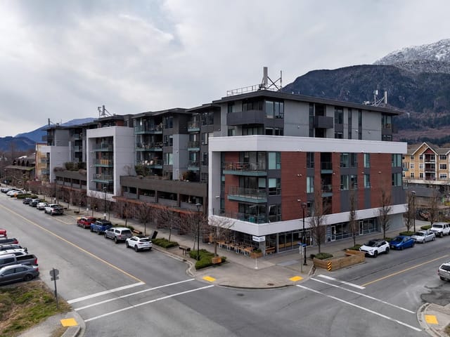 Apartment for sale in Squamish, Squamish, 611 37881 Cleveland Avenue, 263115058 | Realtylink.org