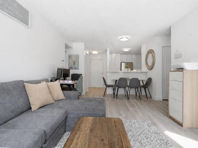 Apartment for sale in Abbotsford, Abbotsford, 131 33173 Old Yale Road, 263115103 | Realtylink.org