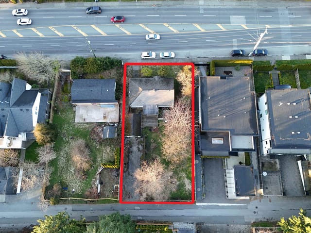 House for sale in White Rock, South Surrey White Rock, 14068 North Bluff Road, 263115217 | Realtylink.org