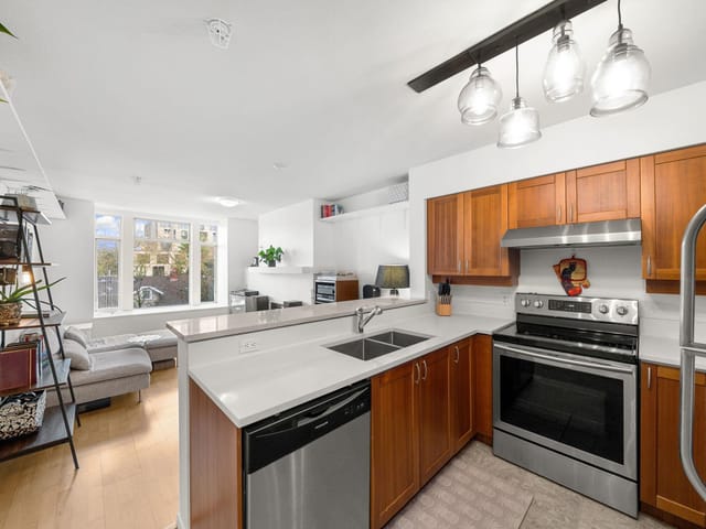 Townhouse for sale in Vancouver, Vancouver West, 301 3727 W 10 Avenue, 263115277 | Realtylink.org