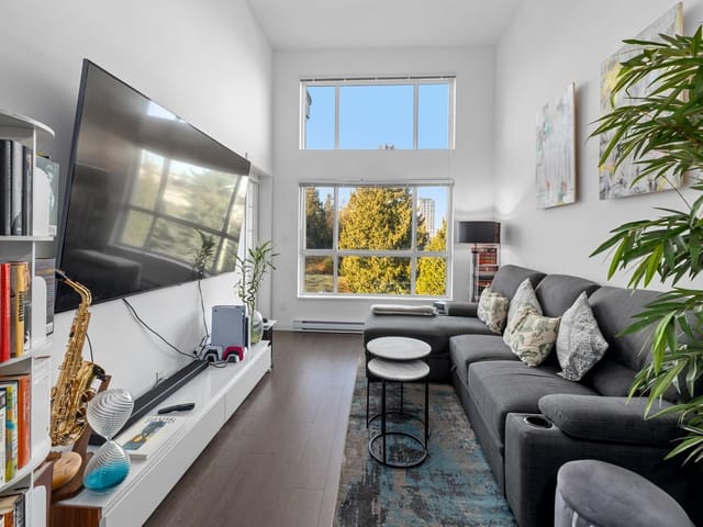 Apartment for sale in Surrey, North Surrey, 405 10688 140 Street, 263115292 | Realtylink.org