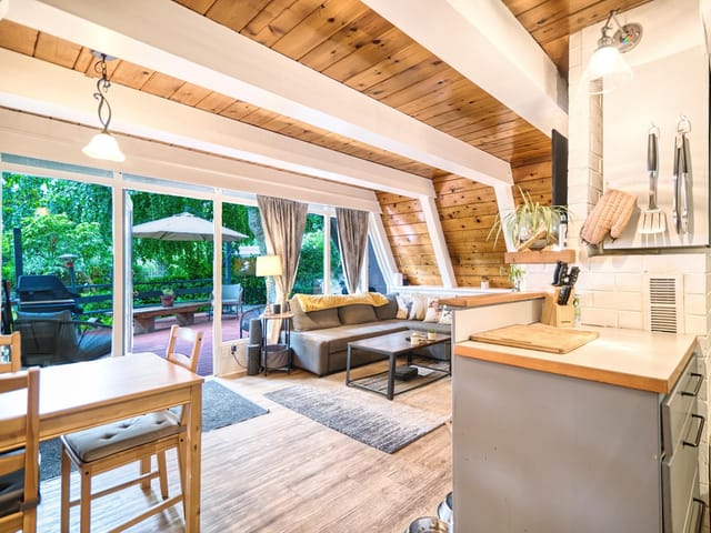 House for sale in Sechelt, Sunshine Coast, 6582 Sunshine Coast Highway, 263115300 | Realtylink.org