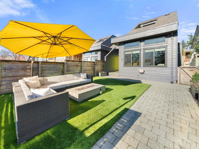 1/2 Duplex for sale in North Vancouver, North Vancouver, 256 W 5th Street, 263115301 | Realtylink.org