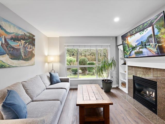 Apartment for sale in White Rock, South Surrey White Rock, 107 2167 152 Street, 263115419 | Realtylink.org