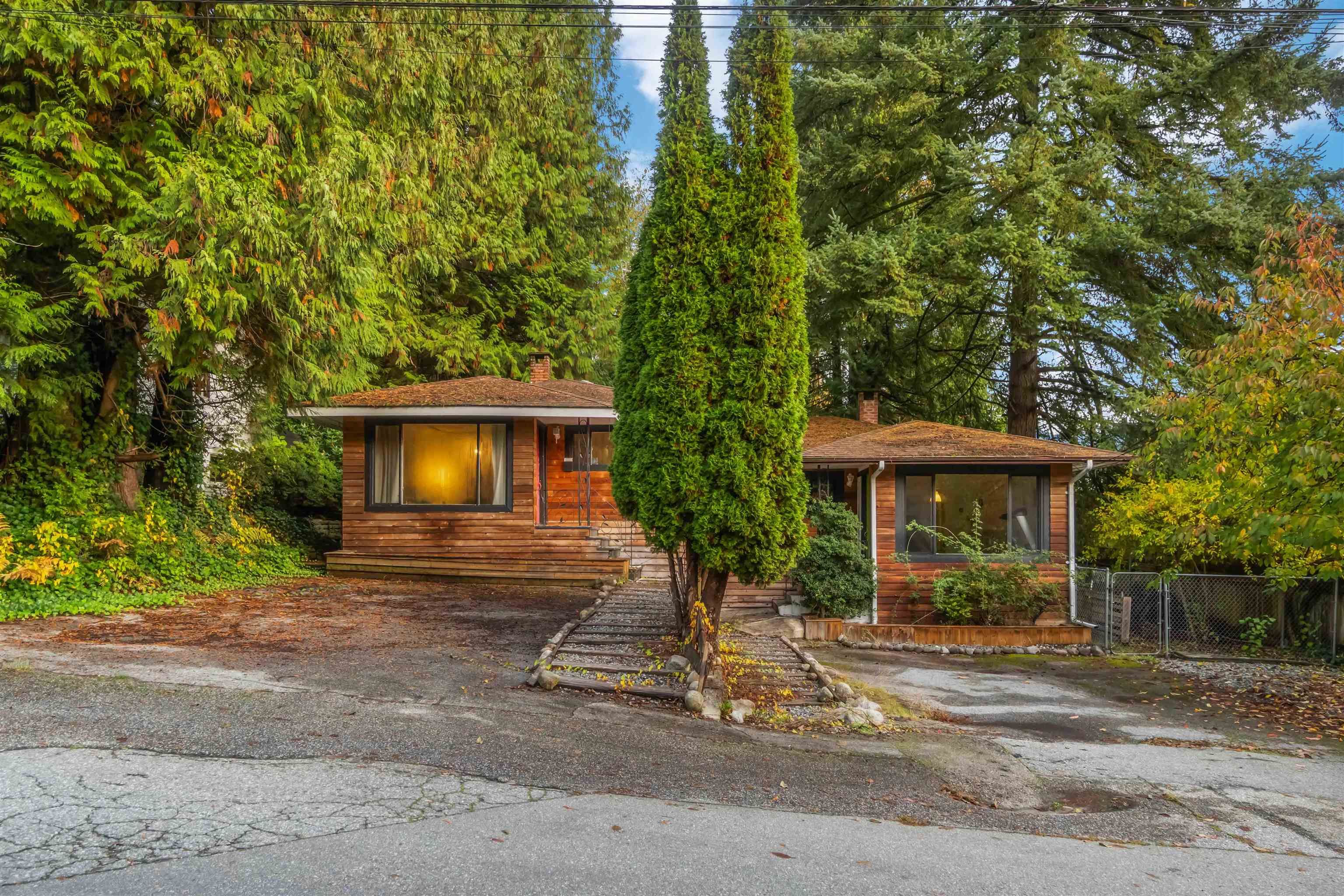 Duplex for sale in Port Moody, Port Moody, 2028 Columbia Street, 263115604 | Realtylink.org