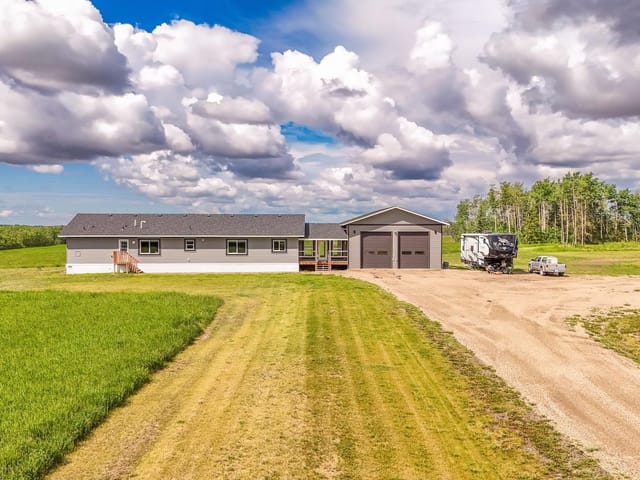Manufactured Home for sale in Cecil lake, Fort St. John, B 13491 Golata Creek Road, 263115612 | Realtylink.org