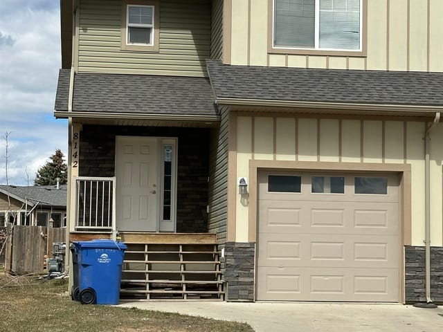 1/2 Duplex for sale in Fort St. John, Fort St. John, 8142 87 Avenue, 263115696 | Realtylink.org