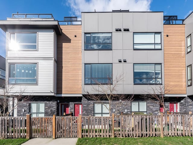 Townhouse for sale in Langley, Langley, 11 19631 55 a Avenue, 263115729 | Realtylink.org