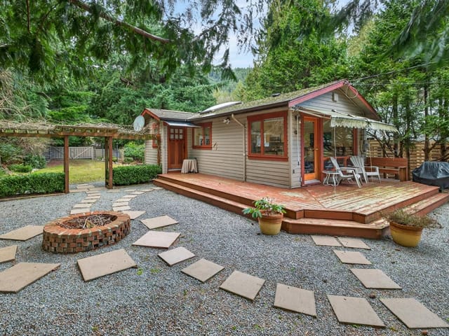 House for sale in Bowen Island, Bowen Island, 1309 Oceanview Road, 263115788 | Realtylink.org