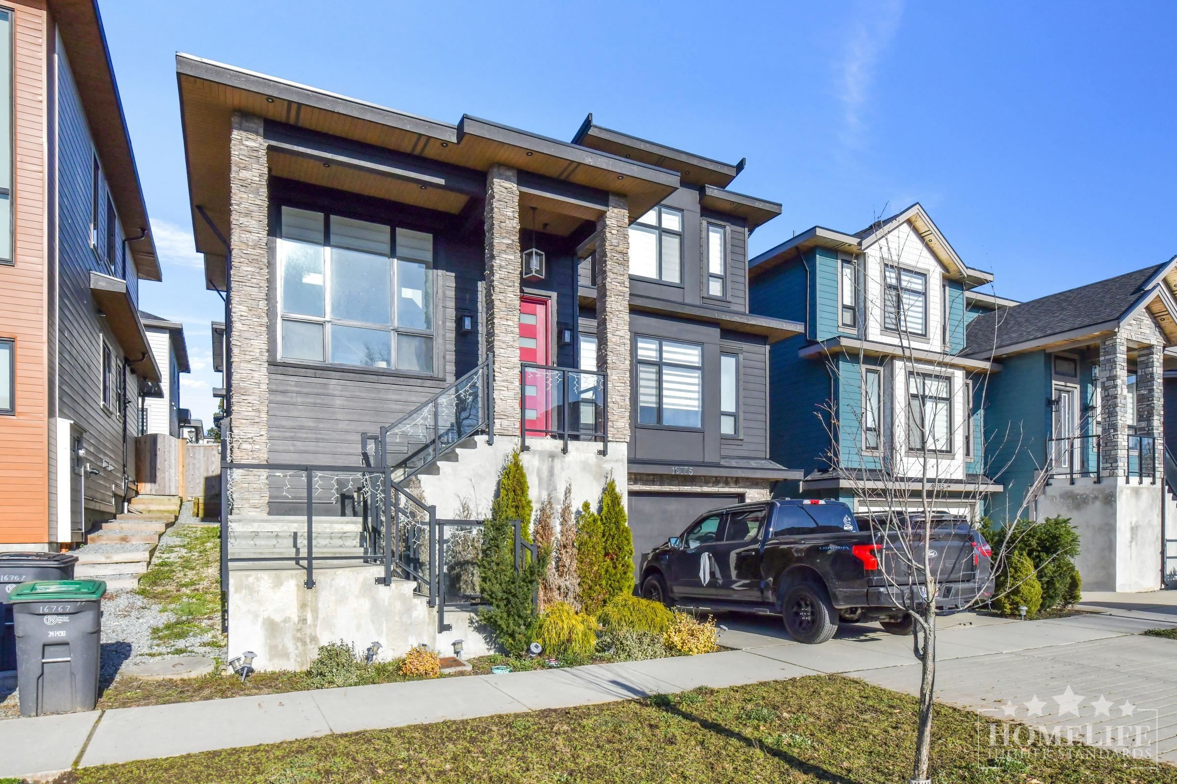 House for rent in Surrey, South Surrey White Rock, Basement 16775 18 Avenue, 263115806 | Realtylink.org