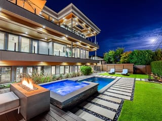 House for sale in White Rock, South Surrey White Rock, 15567 Pacific Avenue, 263115809 | Realtylink.org