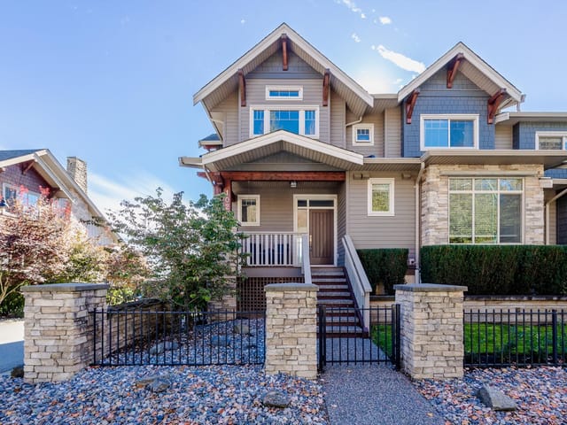 Townhouse for sale in Coquitlam, Coquitlam, 102 3458 Burke Village Promenade, 263115870 | Realtylink.org