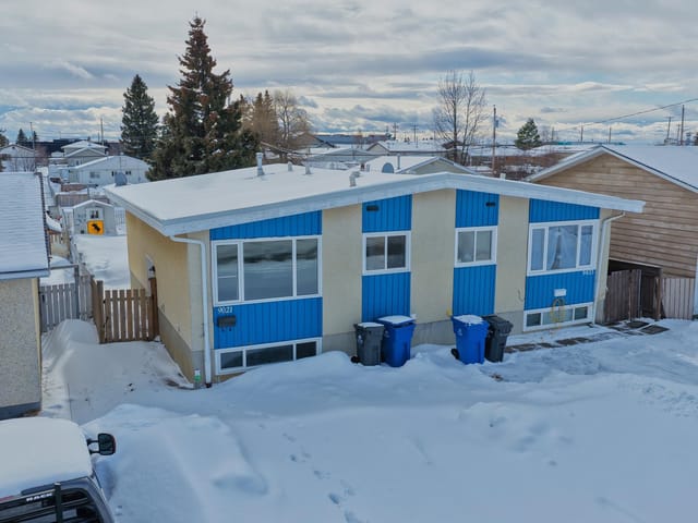 1/2 Duplex for sale in Fort St. John, Fort St. John, 9021 102 Avenue, 263115876 | Realtylink.org