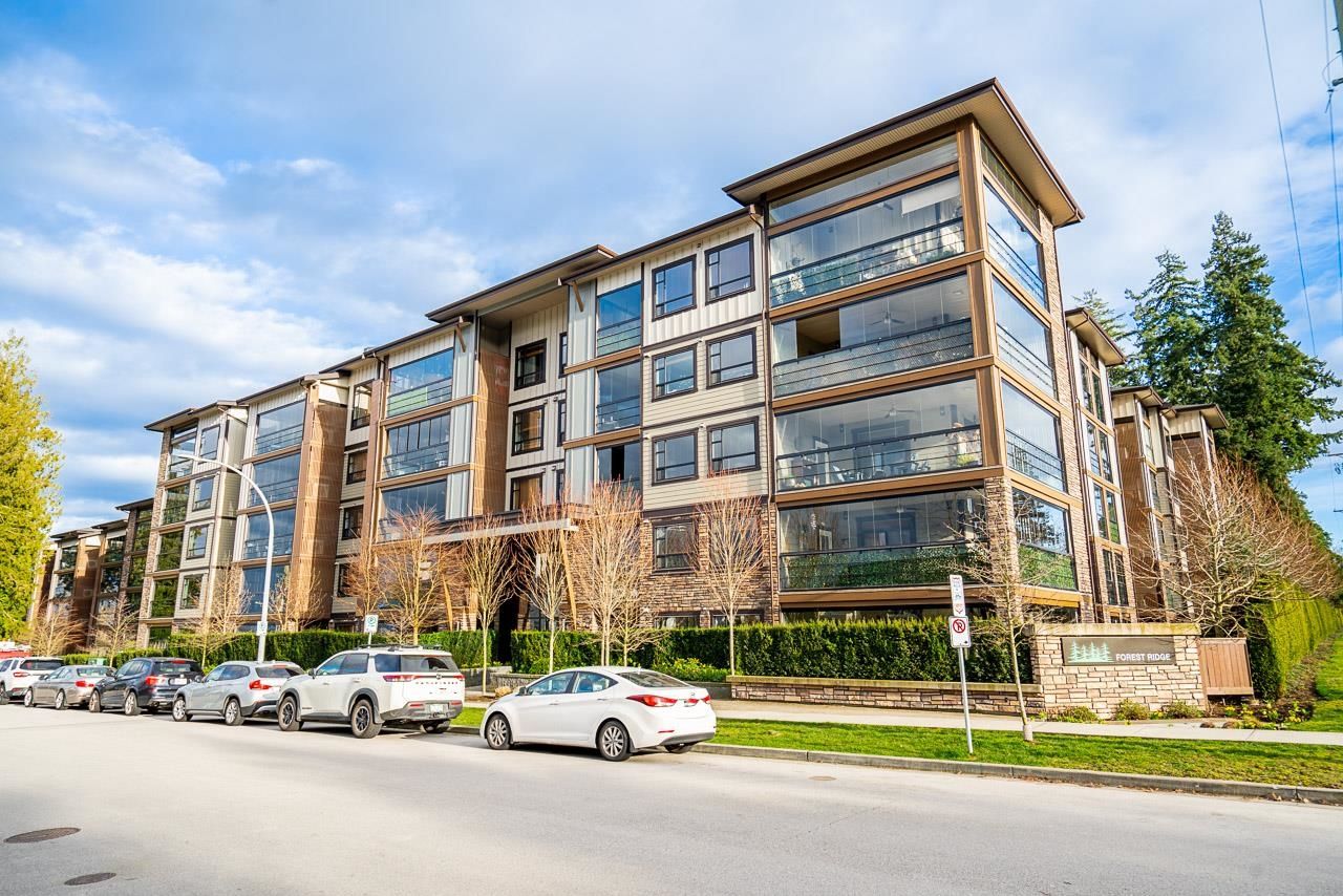 Apartment for sale in White Rock, South Surrey White Rock, 210 14588 McDougall Drive, 263115905 | Realtylink.org