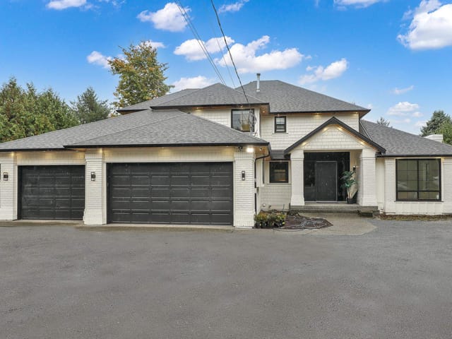 House for sale in White Rock, South Surrey White Rock, 18040 20th Avenue Avenue, 263115942 | Realtylink.org