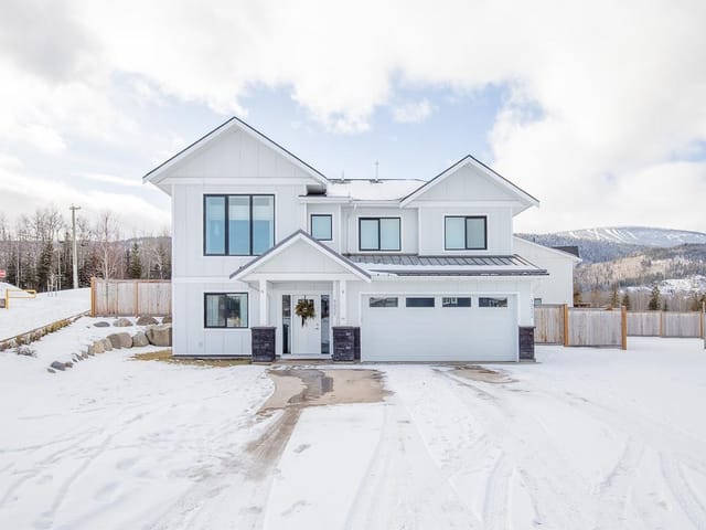 House for sale in Smithers, Smithers And Area, 3057 Meadow Place, 263116190 | Realtylink.org