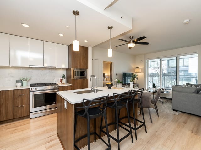 Apartment for sale in Burnaby, Burnaby North, 103 2188 Madison Avenue, 263116196 | Realtylink.org