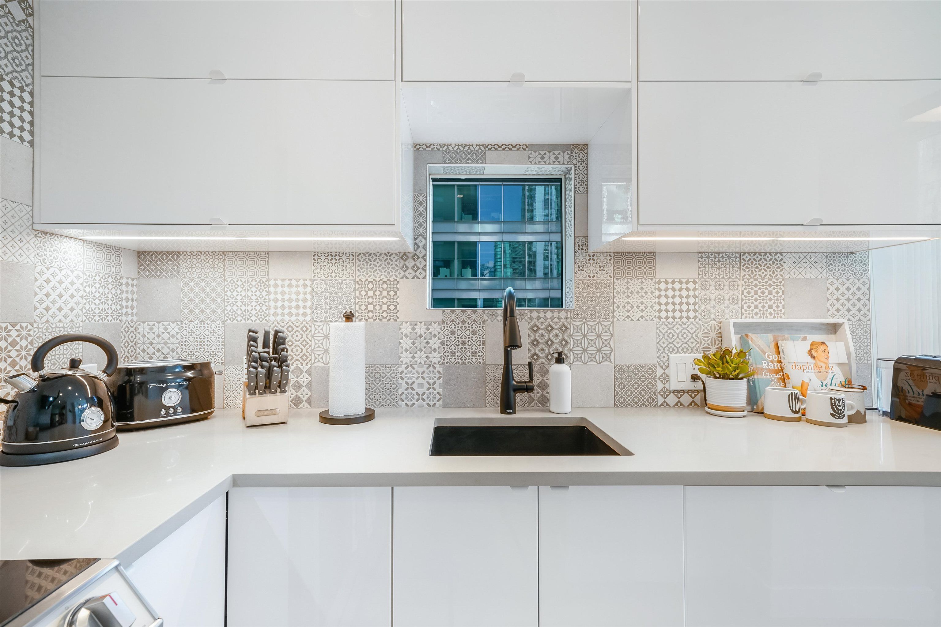 Apartment for sale in Vancouver, Vancouver West, 707 1166 Melville Street, 263116211 | Realtylink.org