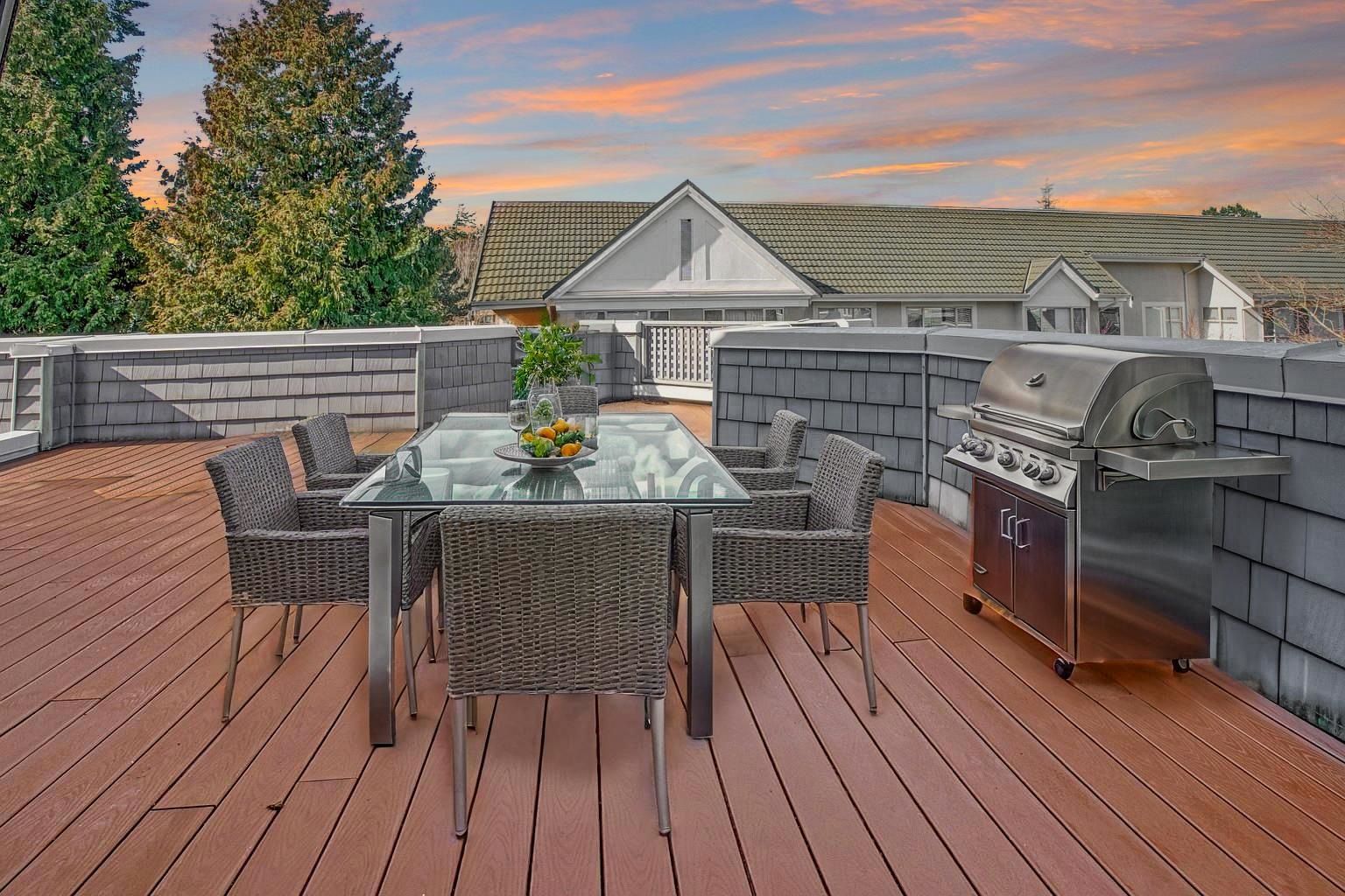 Apartment for sale in Surrey, South Surrey White Rock, 411 15555 16 Avenue, 263116250 | Realtylink.org