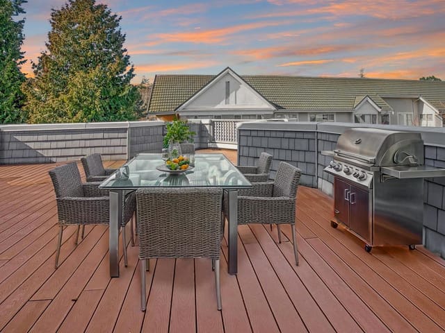 Apartment for sale in Surrey, South Surrey White Rock, 411 15555 16 Avenue, 263116250 | Realtylink.org