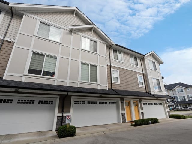 Townhouse for sale in Surrey, Cloverdale, 18 7410 194 Street, 263116289 | Realtylink.org