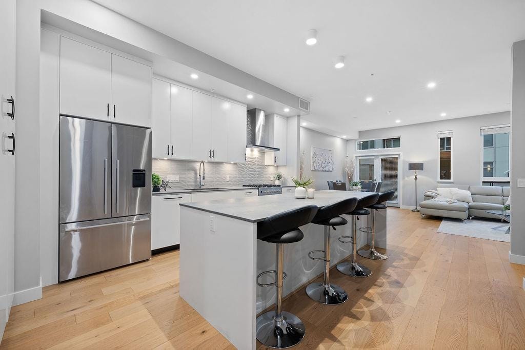 Townhouse for sale in North Vancouver, North Vancouver, 4684 Capilano Road, 263116390 | Realtylink.org