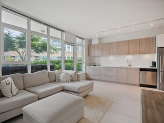 Apartment for sale in Coquitlam, Coquitlam, 208 691 North Road, 263116466 | Realtylink.org