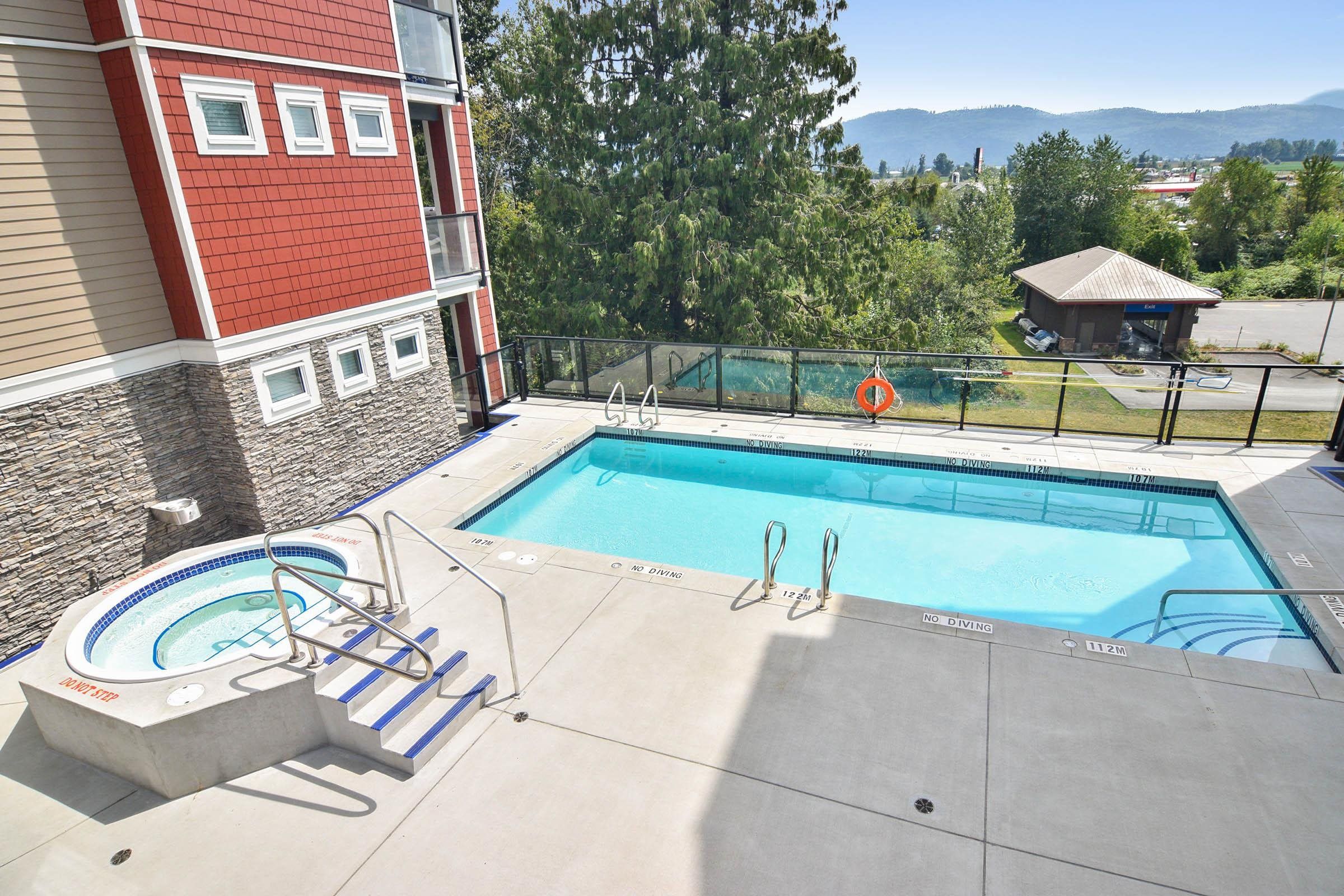 Apartment for sale in Abbotsford, Abbotsford, 411 2242 Whatcom Road, 263116505 | Realtylink.org