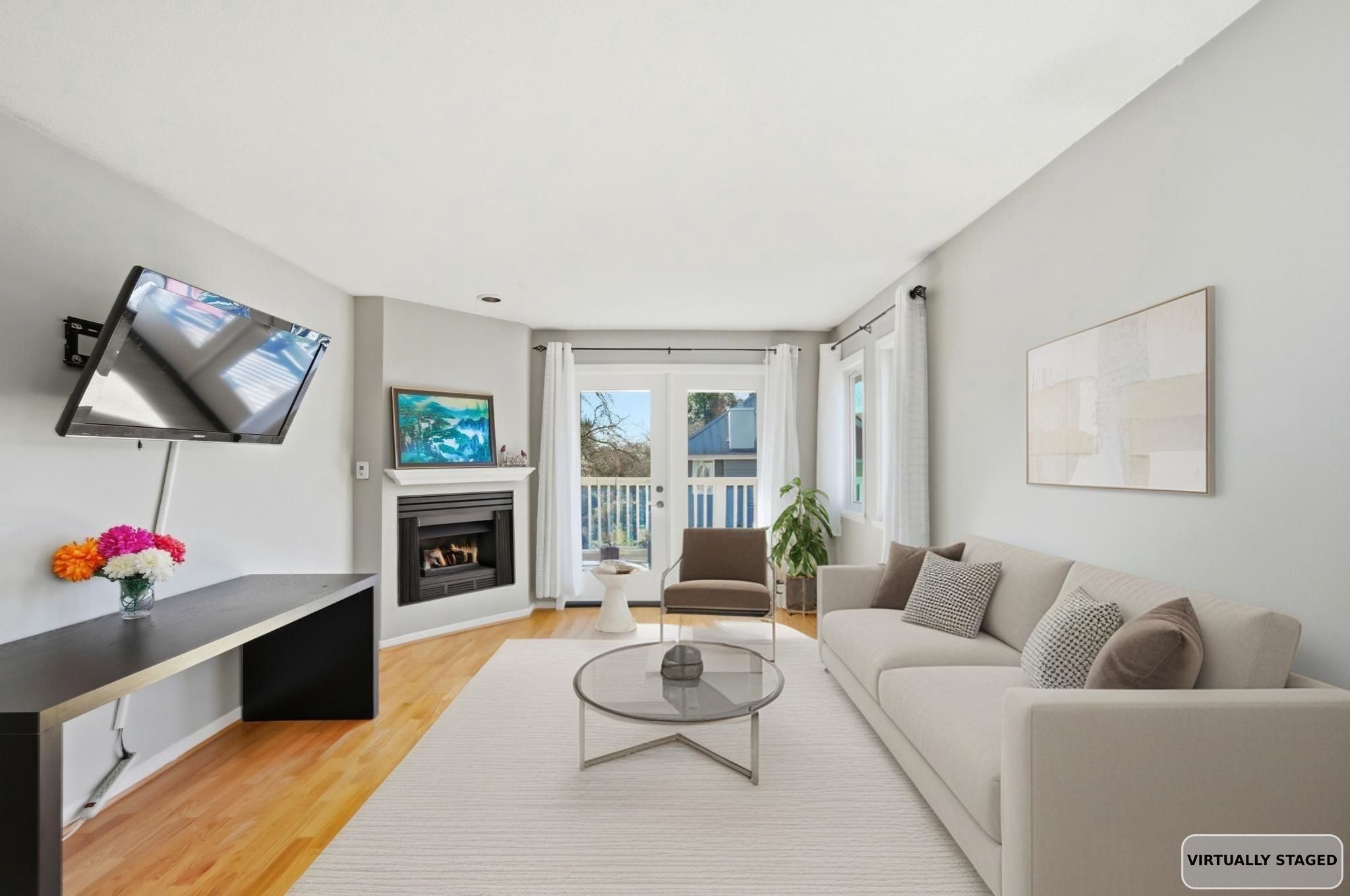 Apartment for sale in North Vancouver, North Vancouver, 203 1538 Bowser Avenue, 263116515 | Realtylink.org