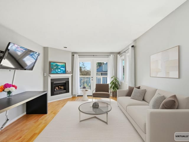 Apartment for sale in North Vancouver, North Vancouver, 203 1538 Bowser Avenue, 263116515 | Realtylink.org