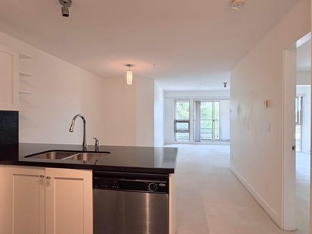 Apartment for sale in Vancouver, Vancouver East, 305 4550 Fraser Street, 263116518 | Realtylink.org
