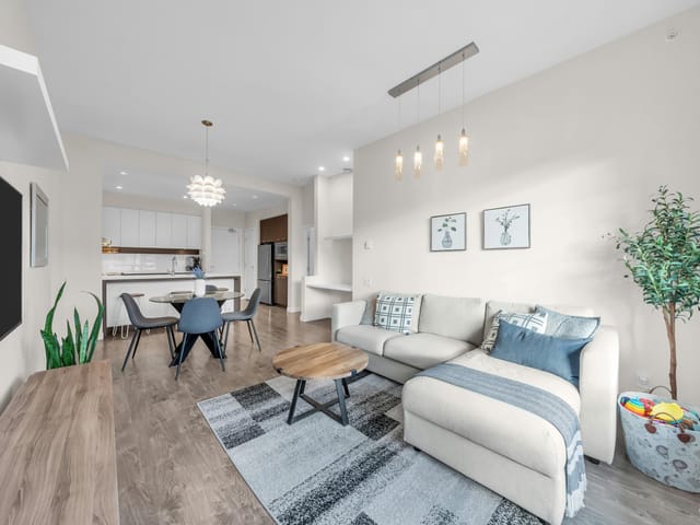 Apartment for sale in Coquitlam, Coquitlam, 412 545 Foster Avenue, 263116647 | Realtylink.org