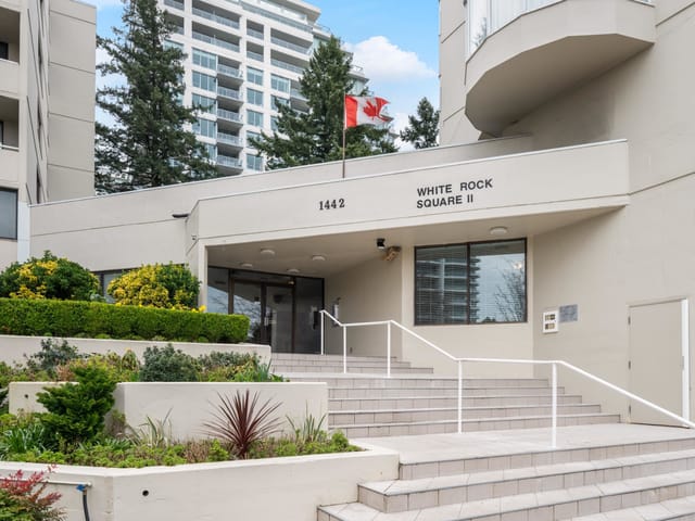Apartment for sale in White Rock, South Surrey White Rock, 111 1442 Foster Street, 263116676 | Realtylink.org