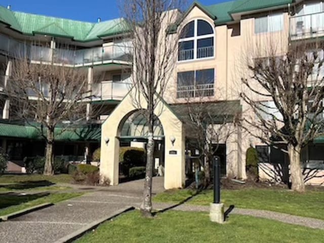 Apartment for sale in Abbotsford, Abbotsford, 103 2964 Trethewey Street, 263116689 | Realtylink.org