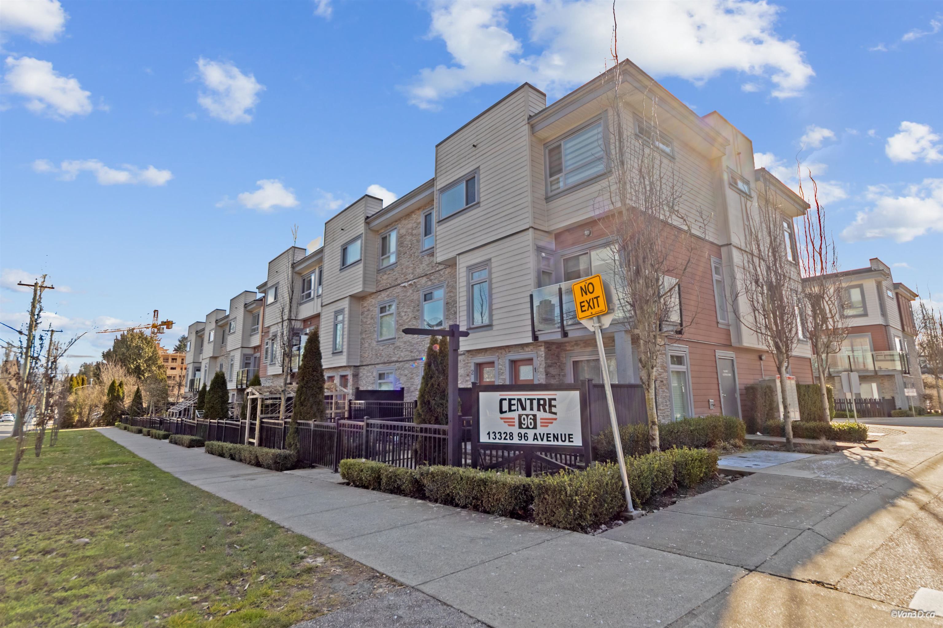 Townhouse for sale in Surrey, Surrey, 2 13328 96 Avenue, 263116709 | Realtylink.org