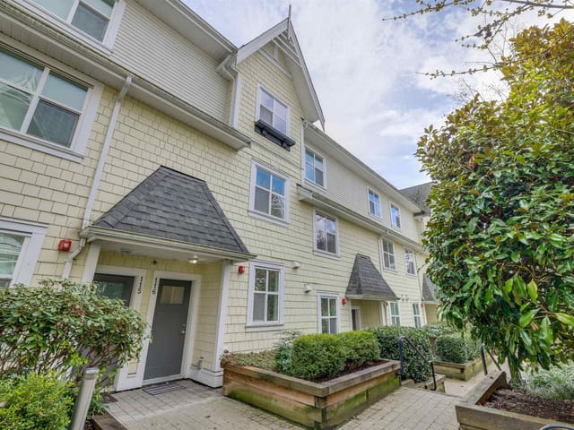 Townhouse for sale in Burnaby, Burnaby East, 116 7250 18th Avenue, 263116724 | Realtylink.org