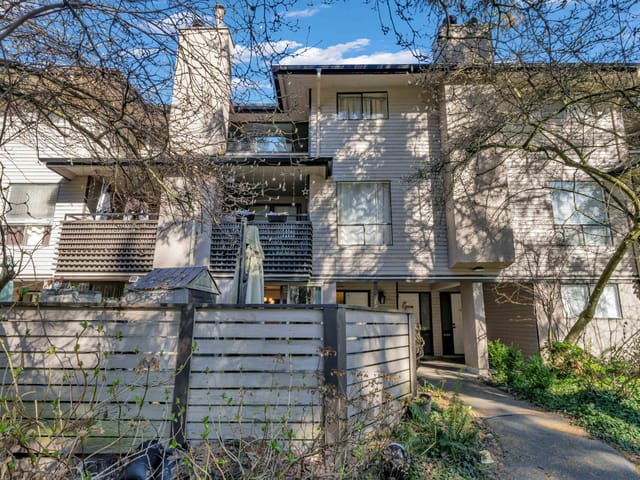 Townhouse for sale in Surrey, North Surrey, 14826 Holly Park Lane, 263116738 | Realtylink.org