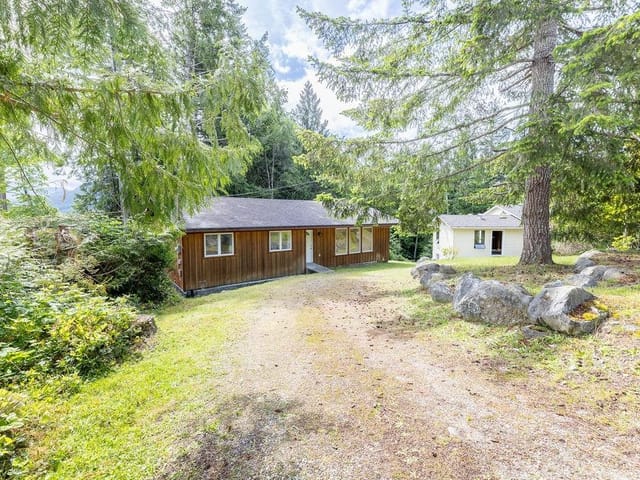 House for sale in Garden Bay, Sunshine Coast, 4561 Sinclair Bay Road, 263116754 | Realtylink.org