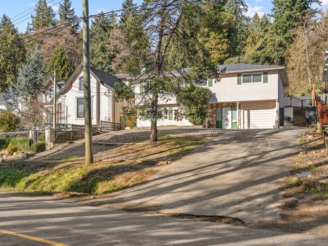 House for sale in Burnaby, Burnaby South, 5039 Marine Drive, 263116786 | Realtylink.org