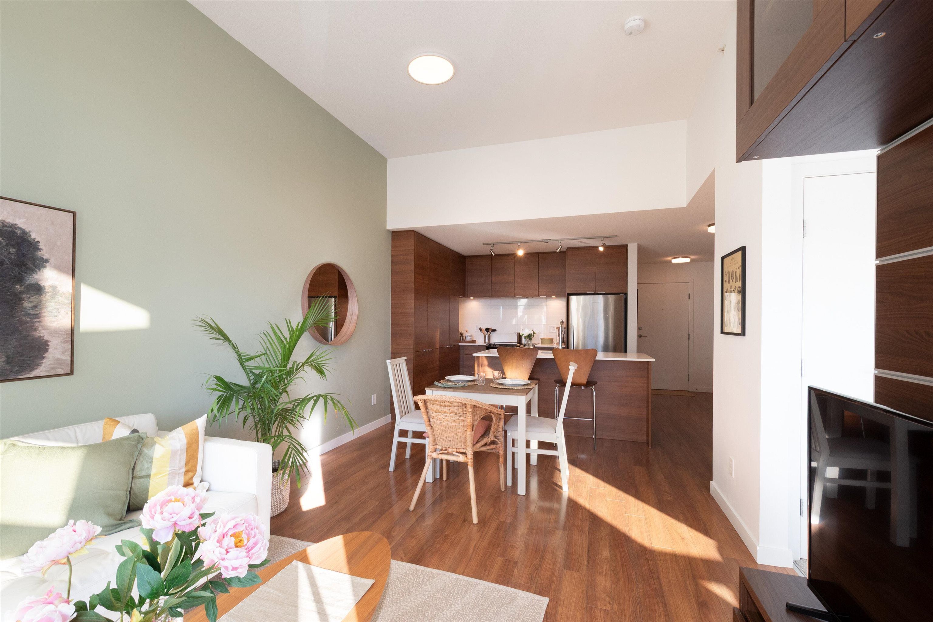 Apartment for sale in North Vancouver, North Vancouver, 507 1677 Lloyd Avenue, 263116857 | Realtylink.org