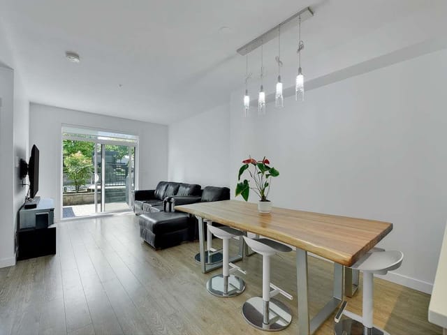 Townhouse for sale in Burnaby, Burnaby South, 6 7039 Macpherson Avenue, 263116925 | Realtylink.org