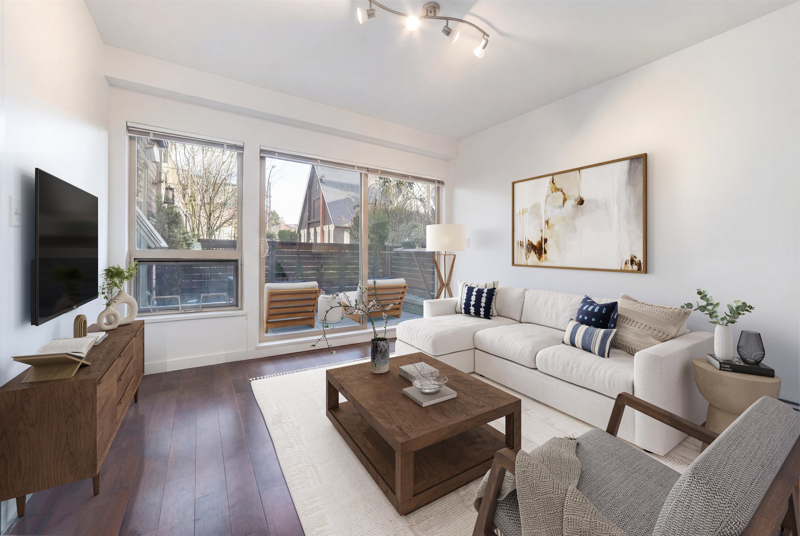 Apartment for sale in North Vancouver, North Vancouver, 109 1033 St. Georges Avenue, 263116965 | Realtylink.org