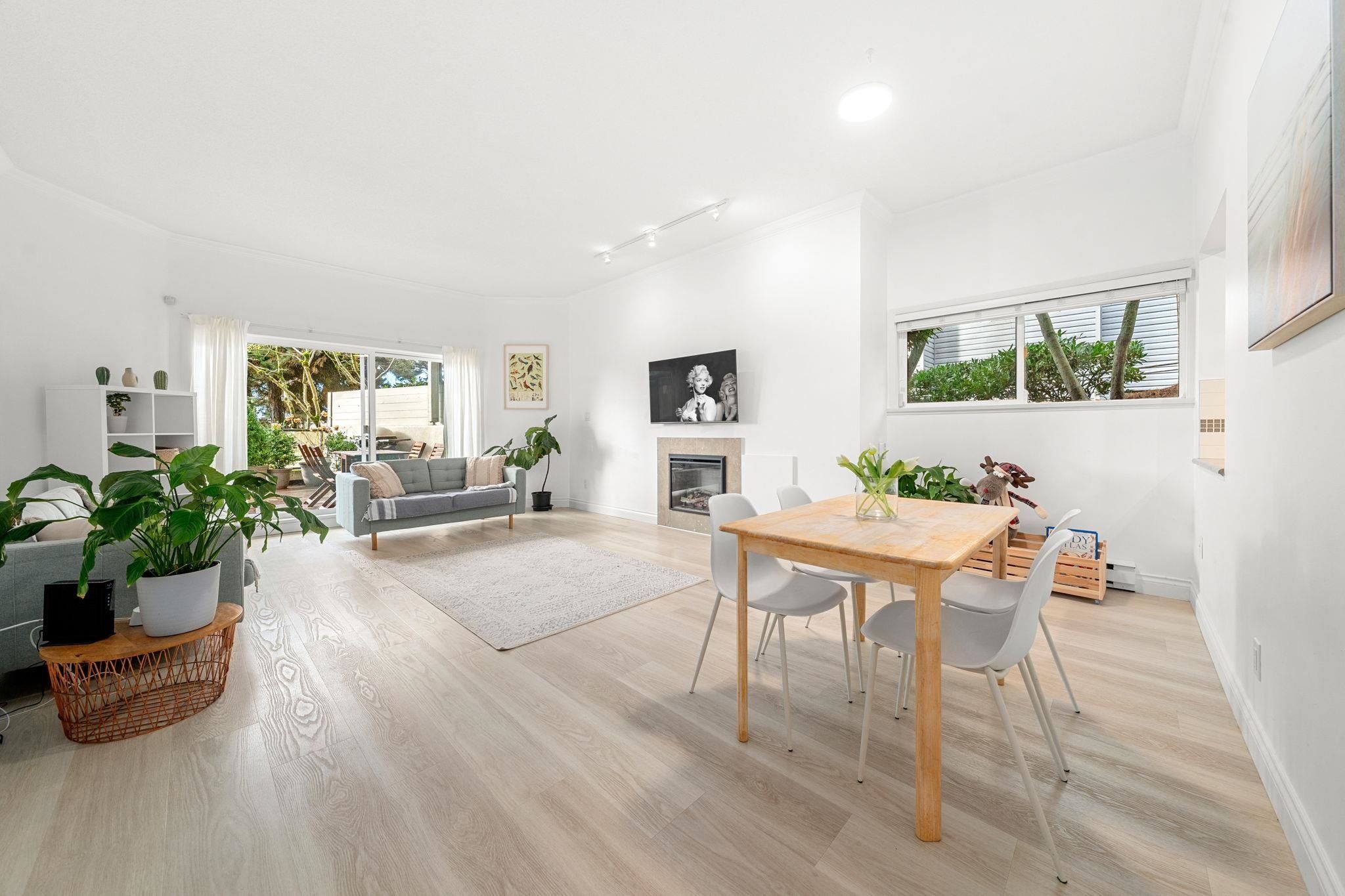 Apartment for sale in West Vancouver, West Vancouver, 101 2408 Haywood Avenue, 263116992 | Realtylink.org