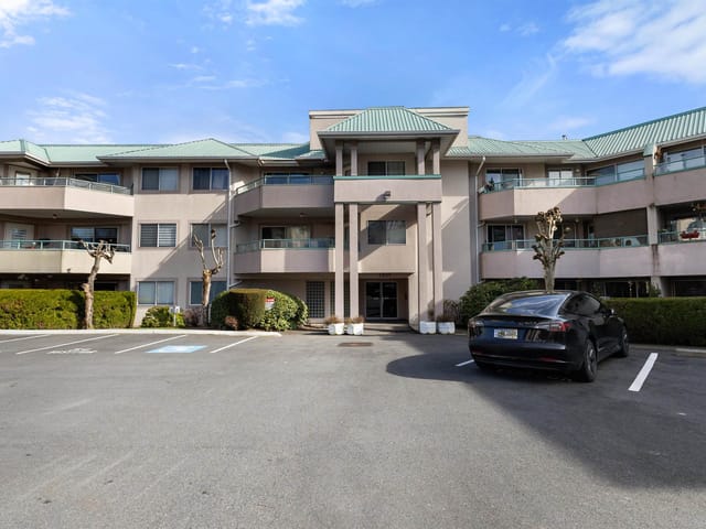 Apartment for sale in Abbotsford, Abbotsford, 224 33175 Old Yale Road, 263117056 | Realtylink.org