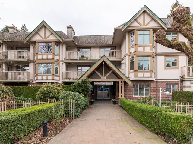 Apartment for sale in North Vancouver, North Vancouver, 504 2059 Chesterfield Avenue, 263117085 | Realtylink.org