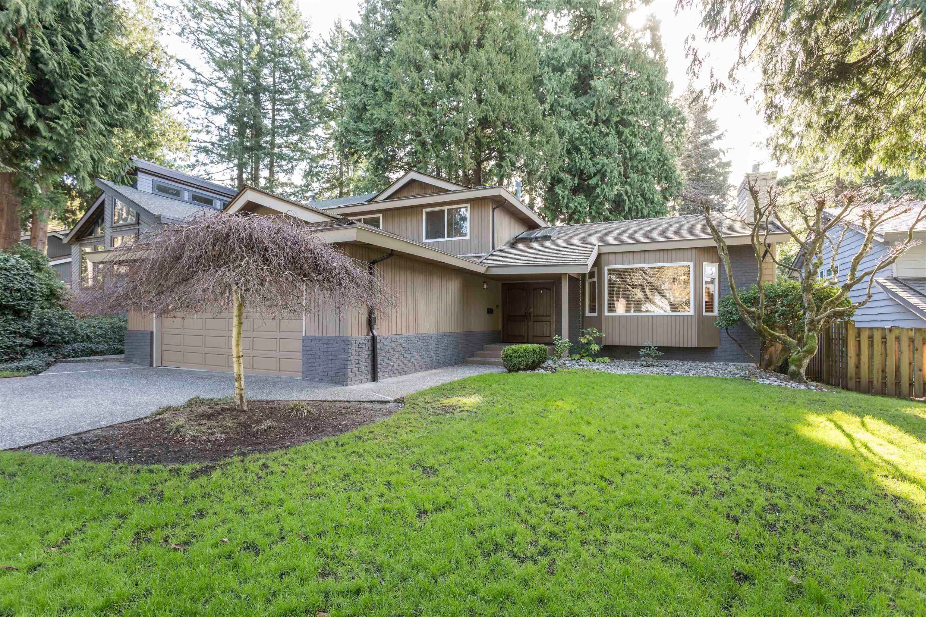 House for sale in Surrey, South Surrey White Rock, 12688 18a Avenue, 263117245 | Realtylink.org