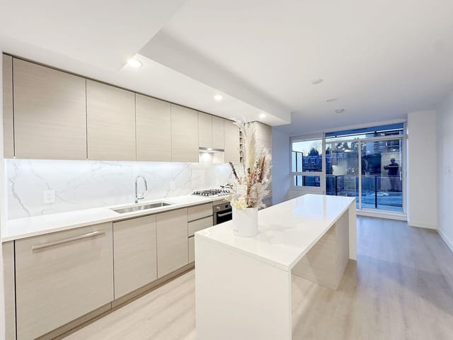 Apartment for sale in New Westminster, New Westminster, 804 823 Carnarvon Street, 263117250 | Realtylink.org